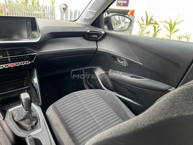 Peugeot 208 tout neuf