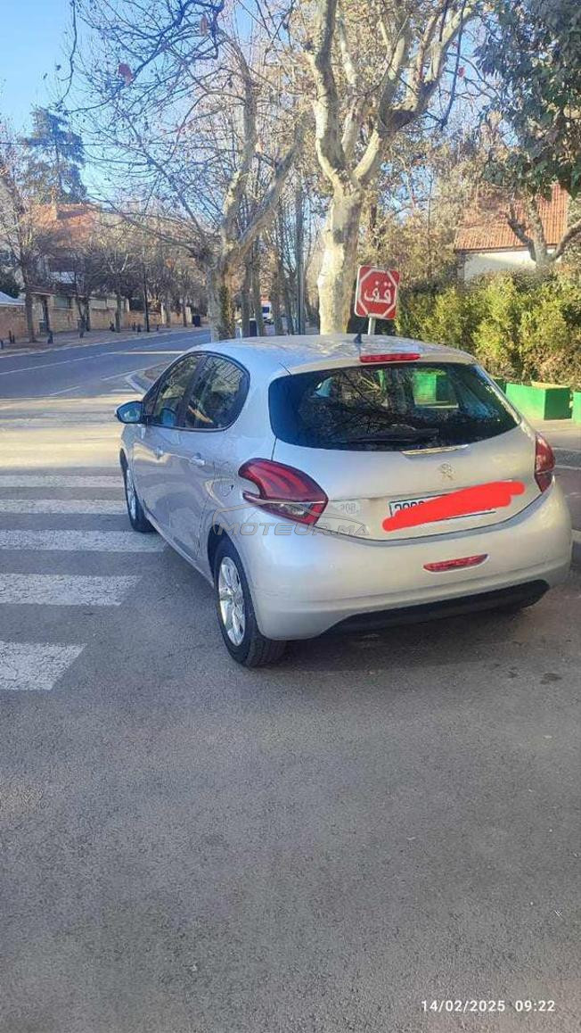 Peugeot 208 Diesel Manuelle 2017 à Azrou