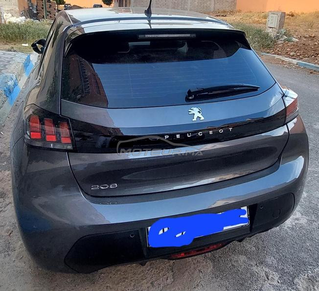 Peugeot 208 /2024 toute option 