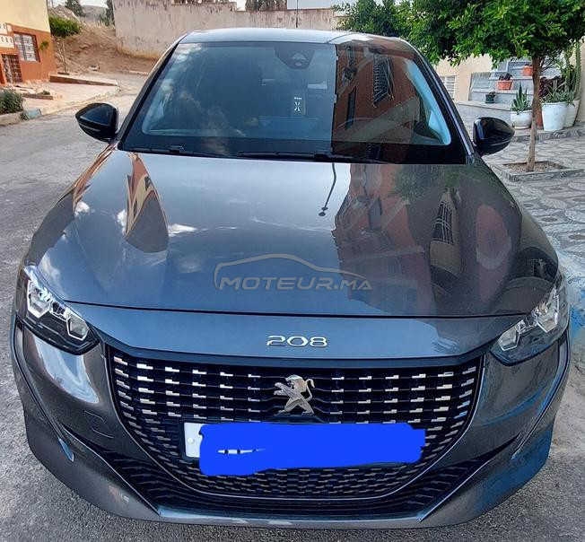 Peugeot 208 /2024 toute option 