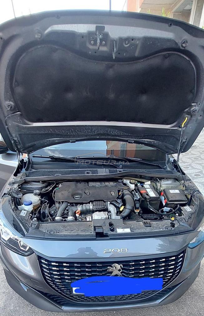 Peugeot 208 /2024 toute option 
