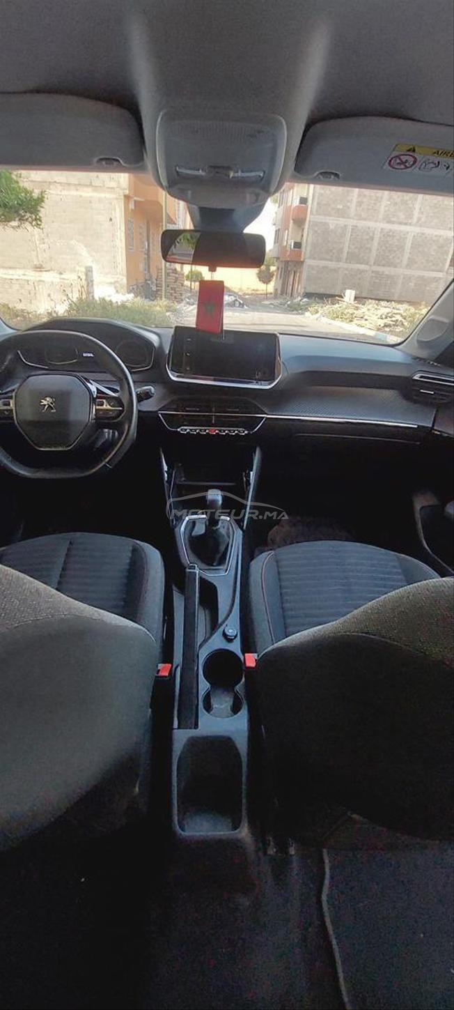 Peugeot 208 /2024 toute option 