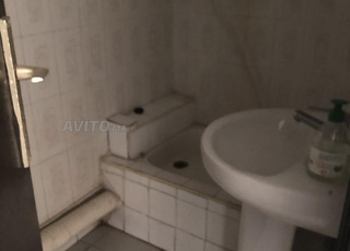 Bureau à louer à 4200 dh  par mois