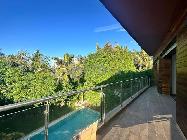  Villa Vide avec Piscine  Ain Diab 450m² de Charme