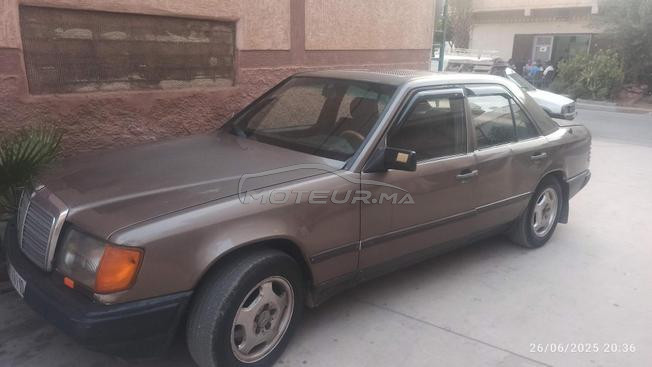 Mercedes-Benz 250 Diesel Manuelle 1985 à Tifelt