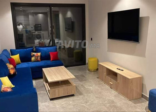 Appartement près du théâtre Afifi à la plage de Kadem, premier étage