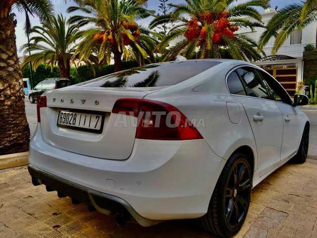 Volvo r-disgne jdida reprise 