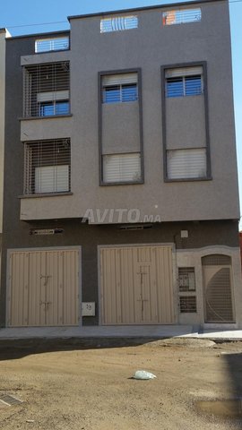 Maison à vende Magasin 2 étages et terrasse 