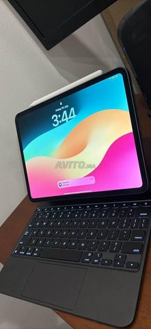 iPad Pro 11 M4 noir  Magic Keyboard Pencil pro