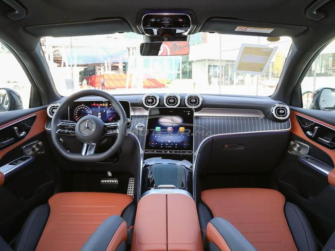 Mercedes-Benz 300 Essence Automatique 2025