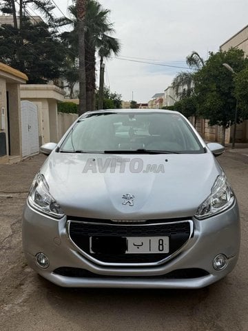 Peugeot 208 Diesel Manuelle 2013 à Fès