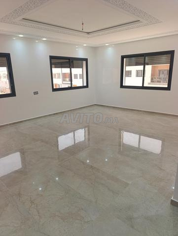 طابق فيلا مستقلة//ثلاث واجهات - 2