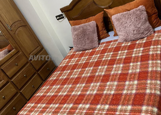 grand lit عود ممتاز cadre avec matla