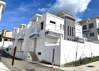  Villa à vendre à Achakar semi fini