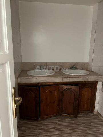 Bureau en plein zerktouni - 2