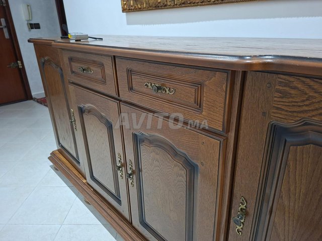 Buffet importé en bois de chêne massif