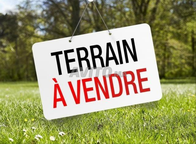 Terrain de 3 000 m² à Vendre sur Ambassadeur 