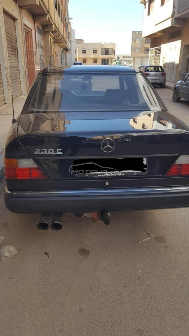 Mercedes-Benz 230 Essence Automatique 1989 à Nador