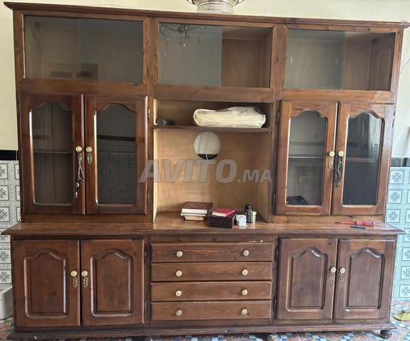 vitrine en bon etat