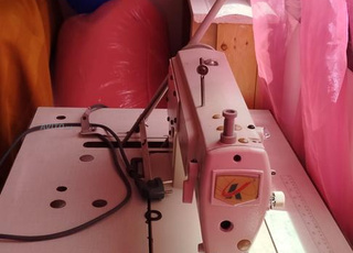 آلة خياطة جاكي