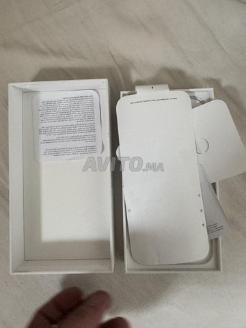 Iphone 15 plus noir 256 GB bon état première main 