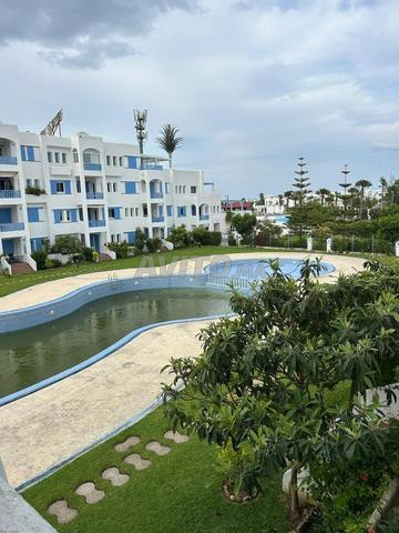 Apparemment Vue Sur Piscine à Jawhara Smir