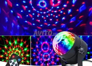 مصباح كرة كريستال ملونة