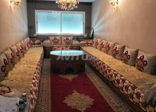 اثات منزلي كامل للبيع صالون مغربي  في حالة جيدة 