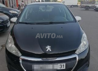 peugeot 208 tout option 