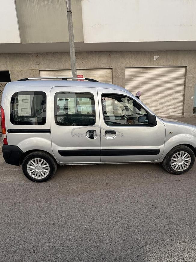 kangoo a vendre très bon état