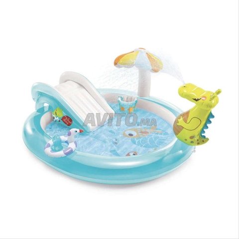 Aire de jeux aquatique avec glissière d'eau intex