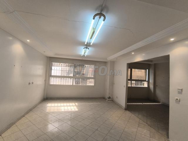 بيع جدران بمساحة 167 متر مربع في الدار البيضاء - 2