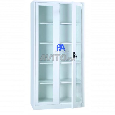 Armoire pharmacie avec étagères réglables 