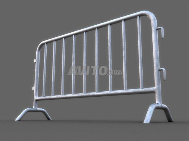 Location intéressante poubelle plastique métal - 2