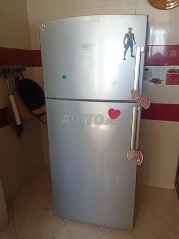 réfrigérateur de marque FRANK