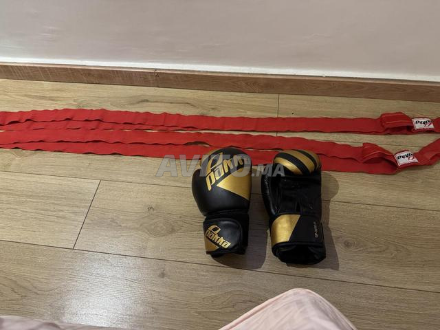 je vend mes gants de boxe avec les deux bondes 