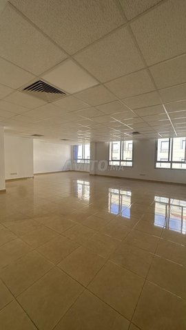 مكاتب للكراء بالناظور الجديد في موقع استراتيجي 