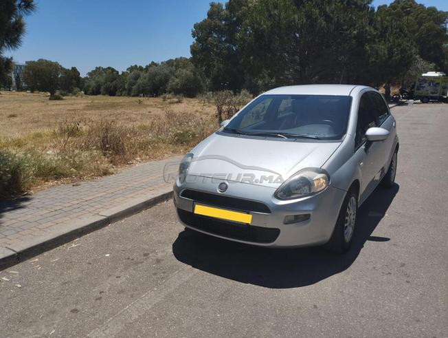 Fiat Punto Essence Manuelle 2015 à Tanger