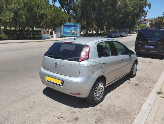 Fiat Punto Essence Manuelle 2015 à Tanger
