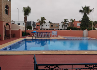 duplex sur piscine à plage sidibouzid