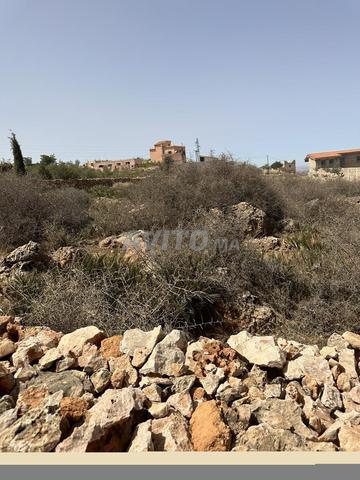 ارض للبيع في عين الشفا قرب الڤلات  - 2