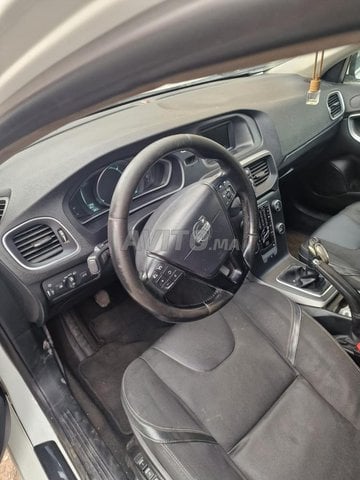 Volvo V40 Diesel Manuelle 2014 à Rabat