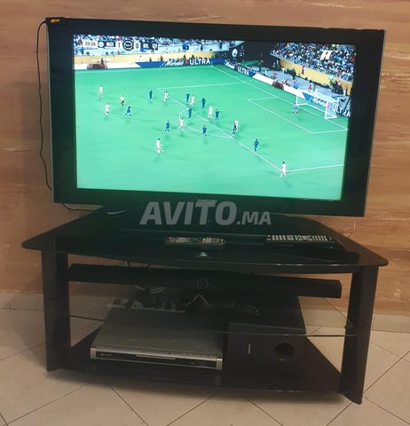 Télévision Samsung40pouces et table TV