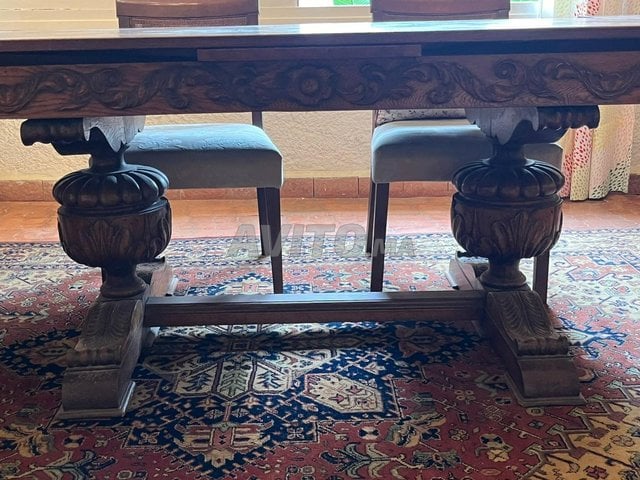 Mobilier rustique(Bahut, table, chambre à coucher)
