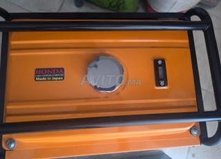 مولد كهرباء