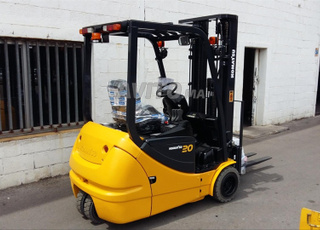 رافعة شوكية كوماتسو FB18M‑12 (2011)