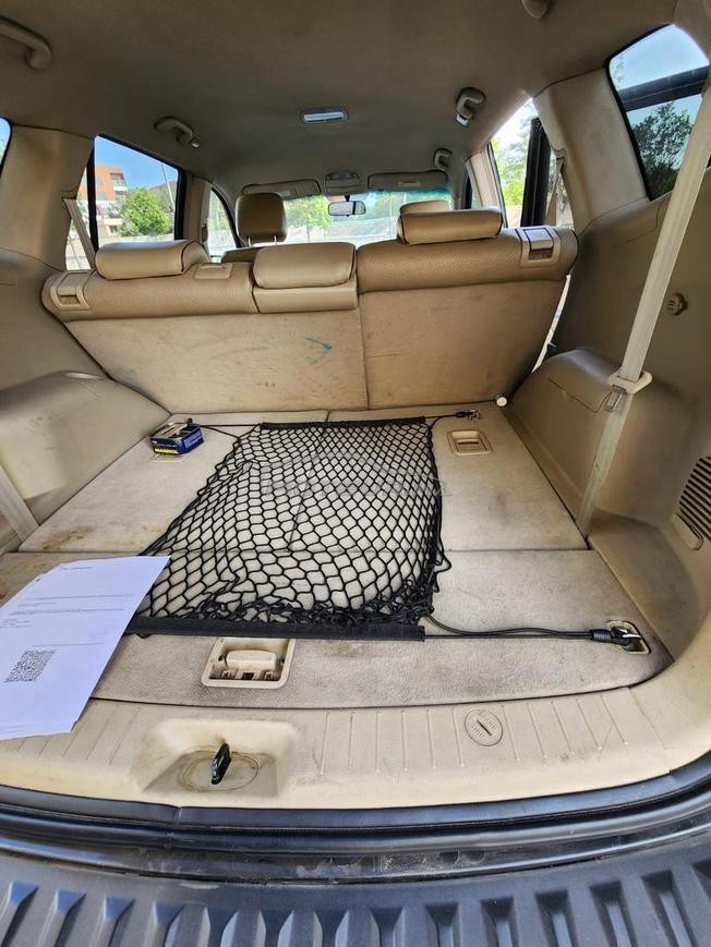 Hyundai Santa Fe voiture très fiable en 1ère main