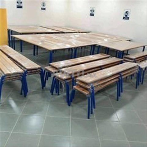 Banc en bois pour école