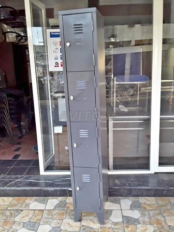 Casier  pour vestiaire 4 portes DISPO EN STOCK