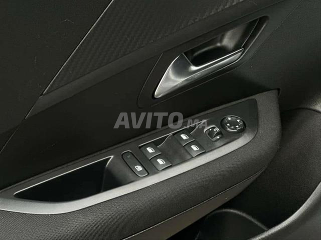 Peugeot 208 Diesel Manuelle 2022 à Rabat - 2